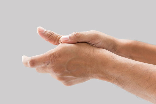 Types of Thumb Injuries: Skier's Thumb, Tendonitis, Fractures, and More
